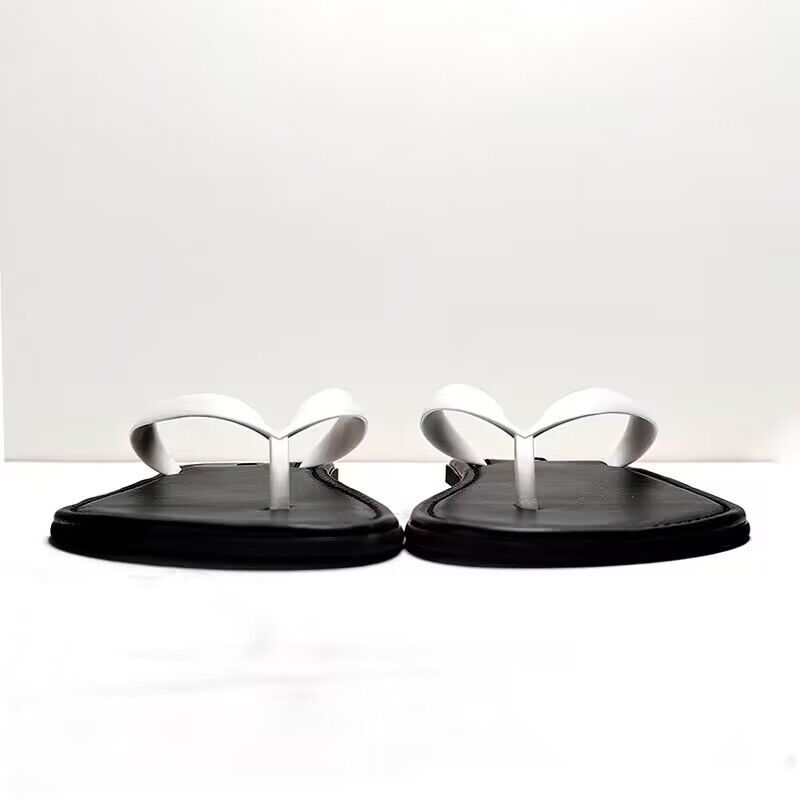 Basic leather sandal