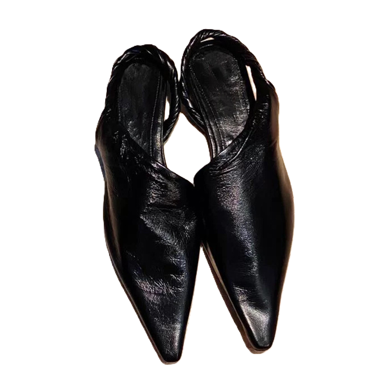 Leather pointed slip pumps