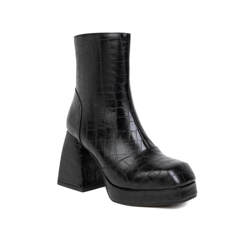 Crocodile like short boots