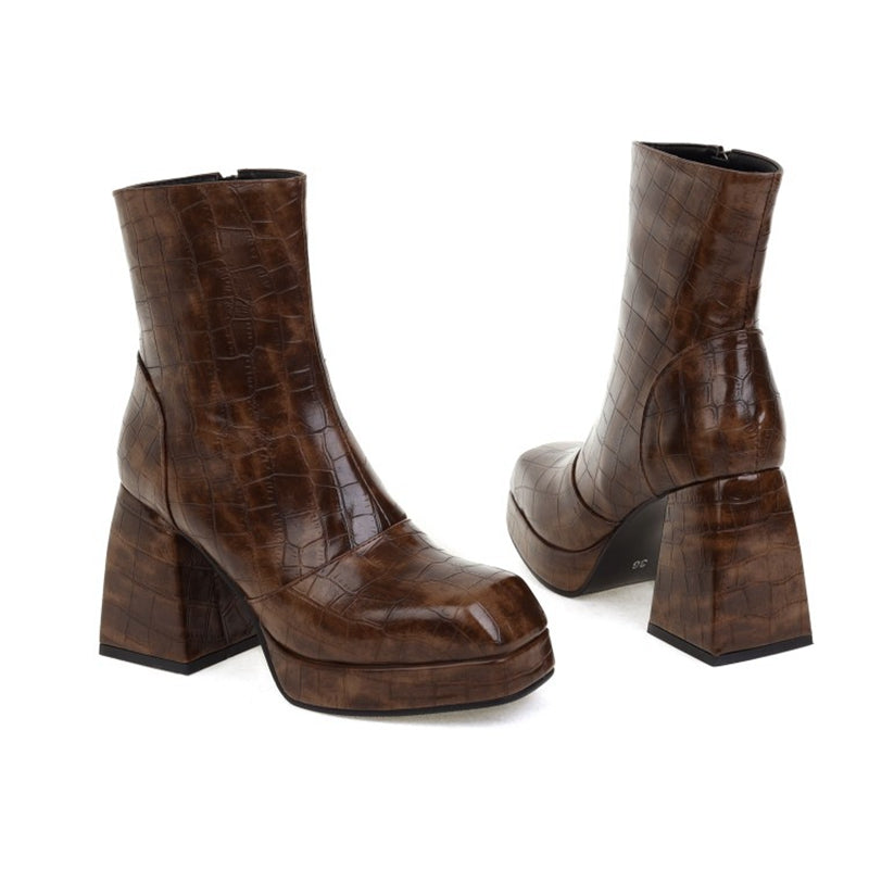 Crocodile like short boots