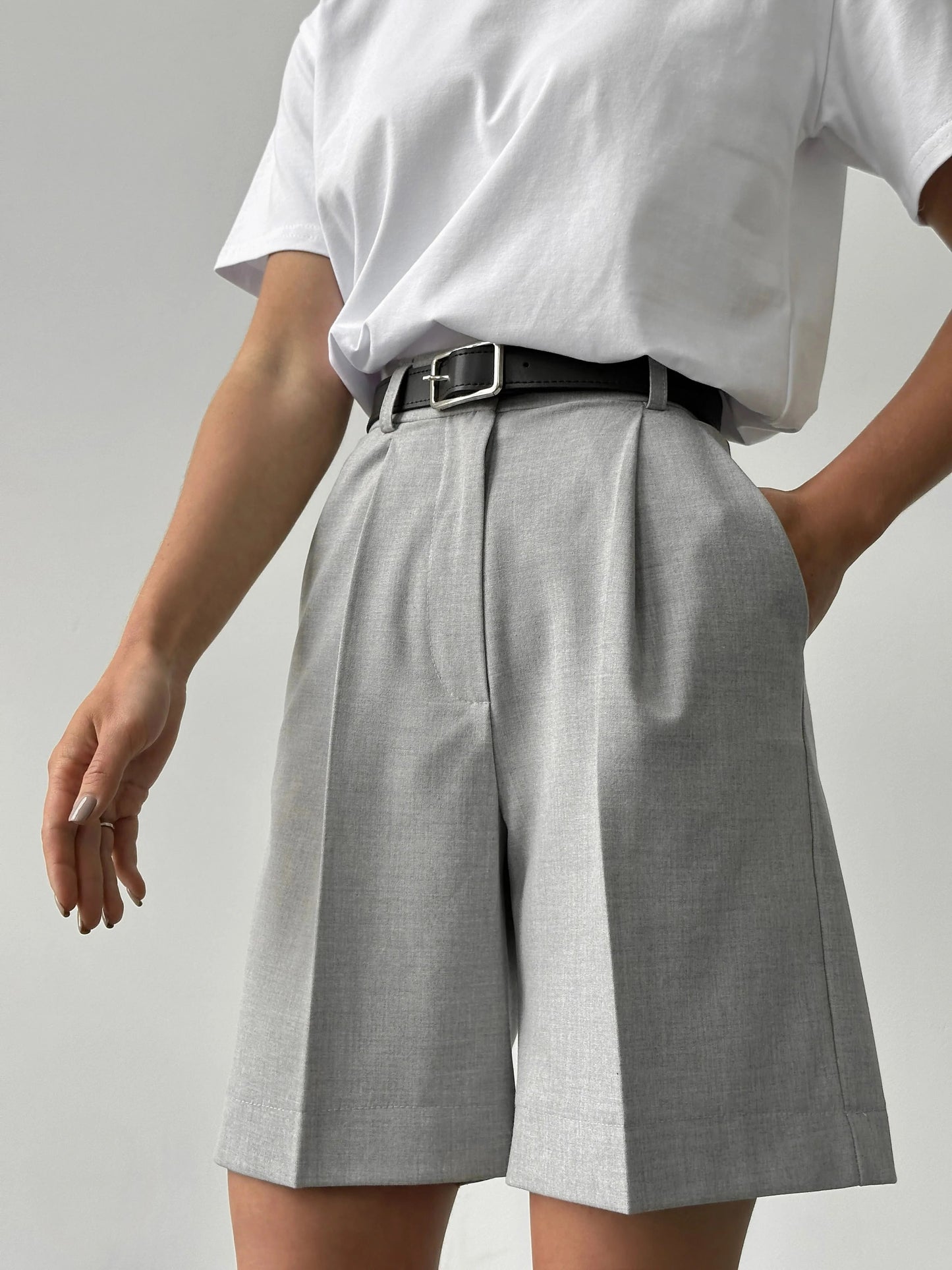 Half high slacks pants