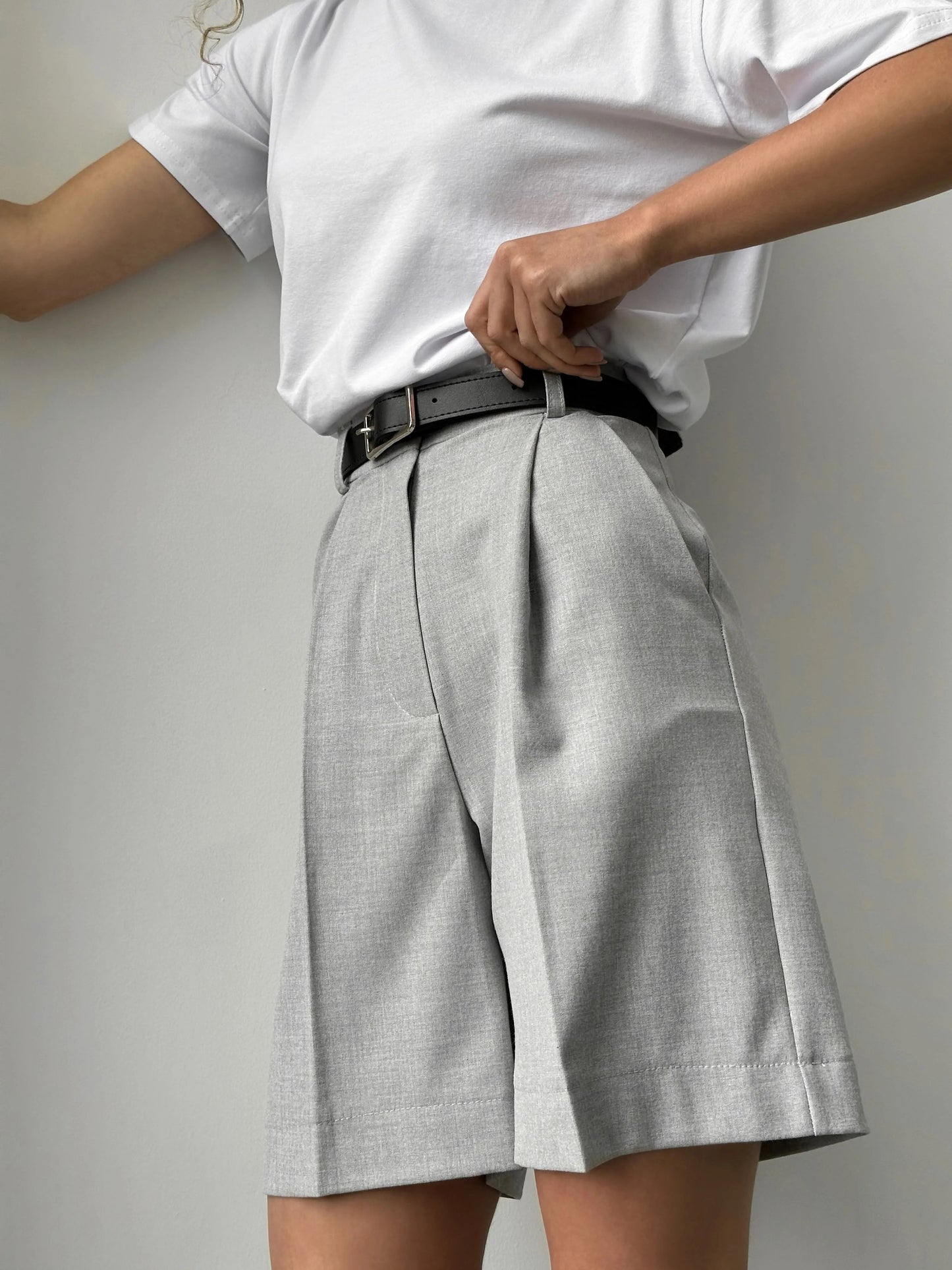 Half high slacks pants