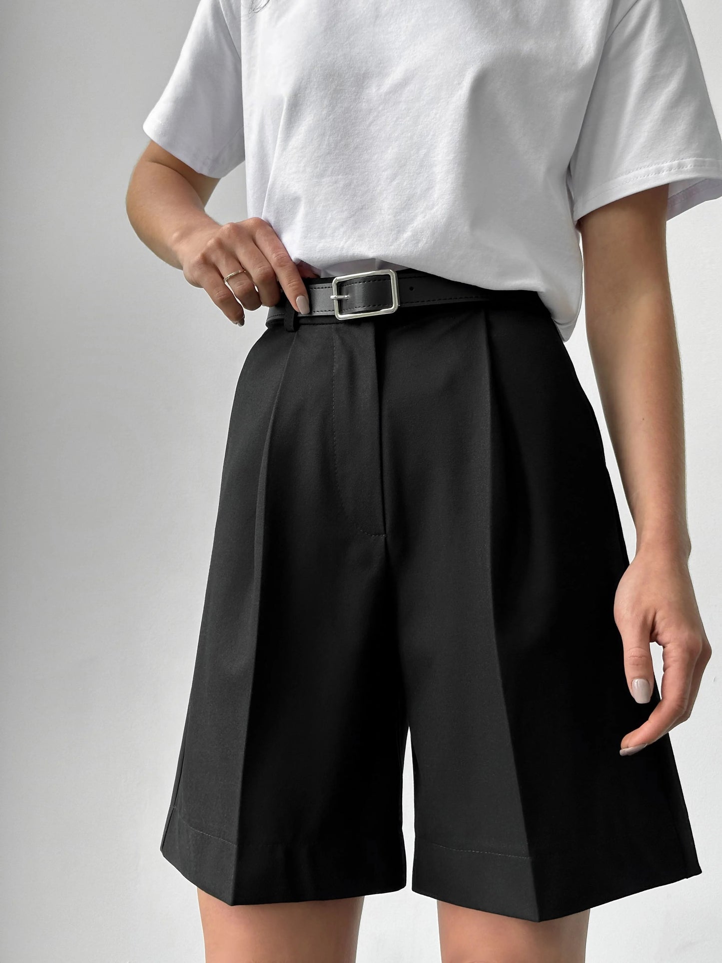 Half high slacks pants