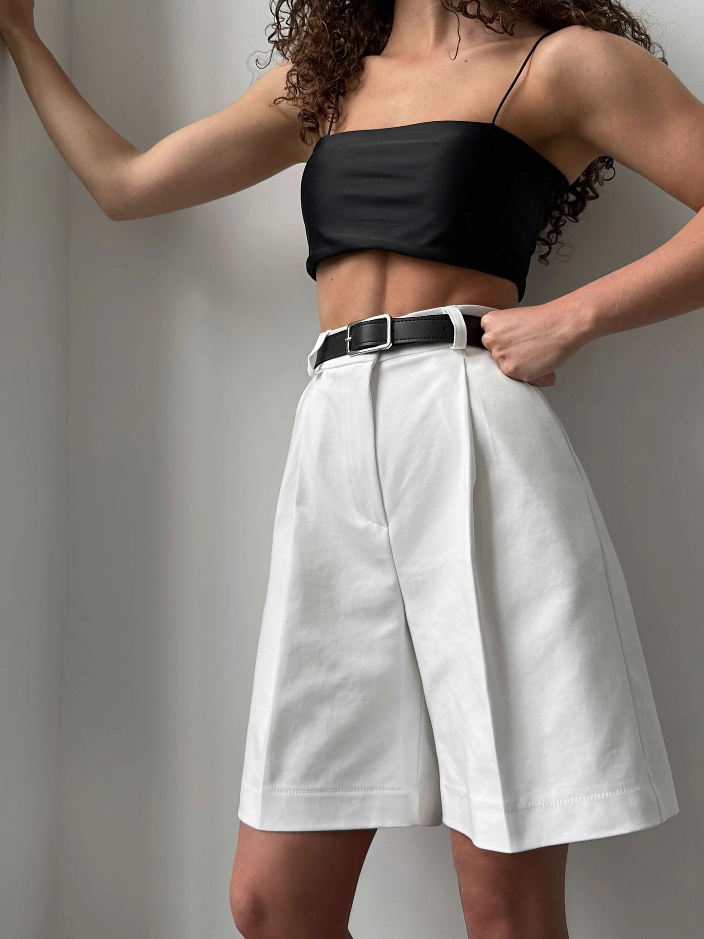 Half high slacks pants