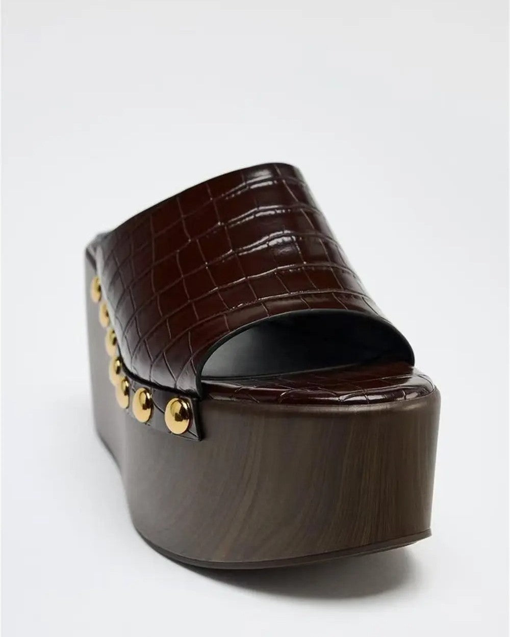 Woody wedge sandal