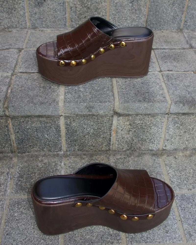 Woody wedge sandal