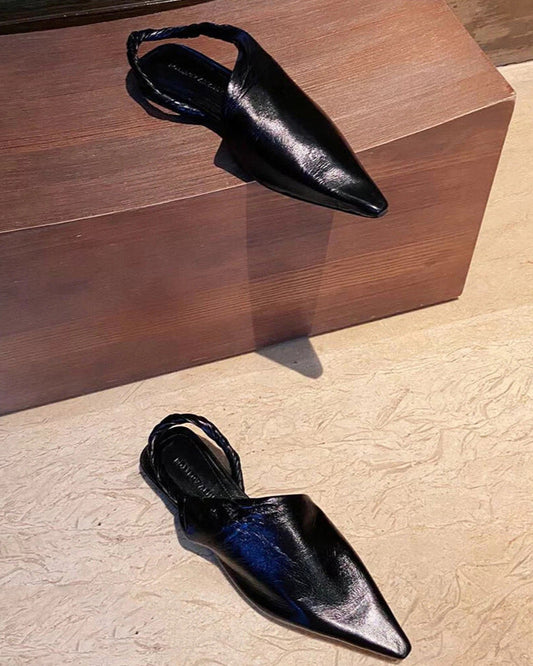 Leather pointed slip pumps